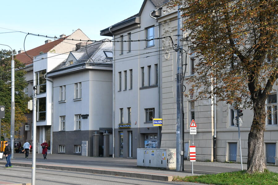 Exteriér budovy Athrium